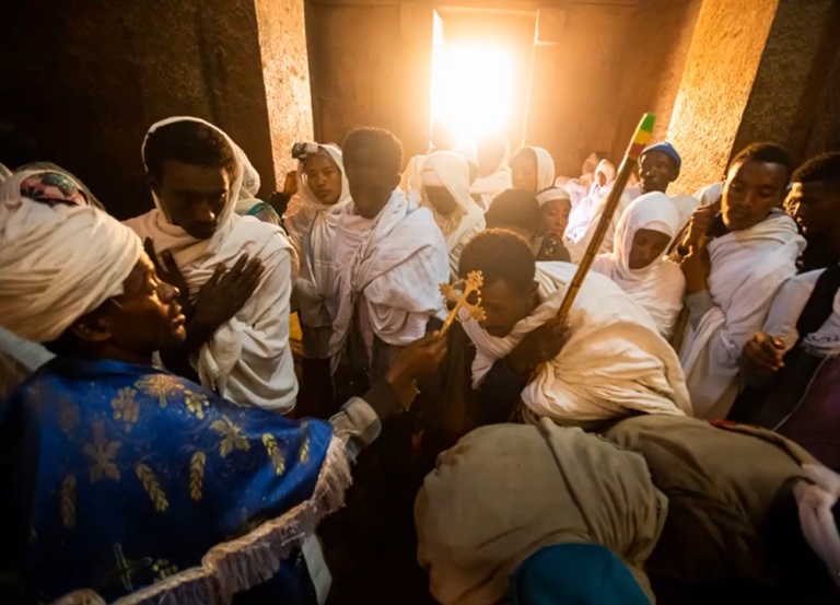 2. Win their trust and make them Comfortable 2. Win their trust and make them Comfortable